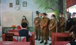 photo6285218260538470073