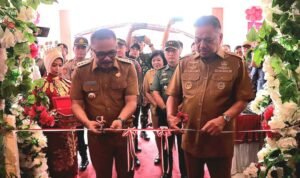 d6046544-7621-4b73-8dd8-c65d31790807