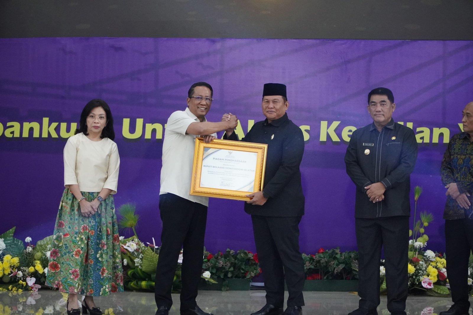 A51F57BF-FD24-48EB-ADD6-E96EF57AE74B