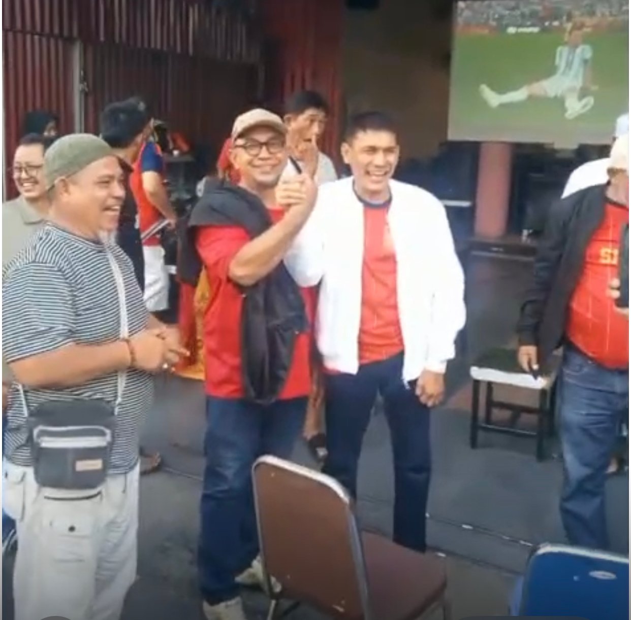 1A6ADF13-09A7-4ECD-91DB-B8F47580CEBC